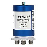 Radiall R591303405 동축 스위치 SP4T 서브미니어처 SMA 6GHz 정상 개방 28Vdc 마이크로-D 커넥터