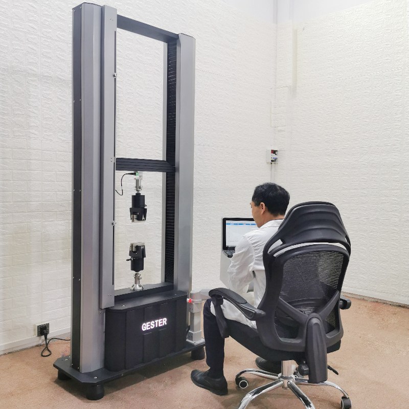 Đánh giá dải lực, độ chính xác và tốc độ khi chọn máy thử kéo