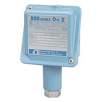 OMEGA PSW-240D Industrial Hermetic Pressure Switch for Harsh Environments (Gauge, 1700 psi, NPT Female, 1/4 in, IP66, NEMA Type 4X)