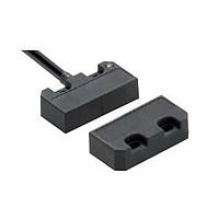 Omron Automation and Safety D40P-SPC-21-05 リードスイッチ 小型、プラスチック製、2NC/1NO、5M