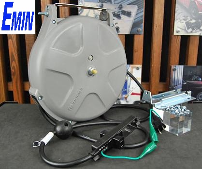 Cuộn dây hơi tự rút dùng trong khu vực làm việc với dụng cụ khí nén