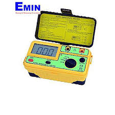 Calibration service for low-frequency signal measurement equipment