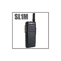Máy bộ đàm cầm tay kỹ thuật số MotoTrbo  Motorola XiR SL1M VHF (136 - 174Mhz, 256CH, 3W)