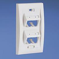 Mặt trước hộp điện, 4 khe cắm, loại Executive, nghiêng, UL Panduit UICFPSE4WH