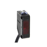 OMRON E3Z-D81 Compact Photoelectric Sensor (100 mm, PNP, cable 0.5 m)