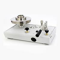 Máy hiệu chuẩn áp suất kiểu tải trọng Fluke P3012-KPA-P (không khí, 1.5 đến 100 kPa, PCU đơn)